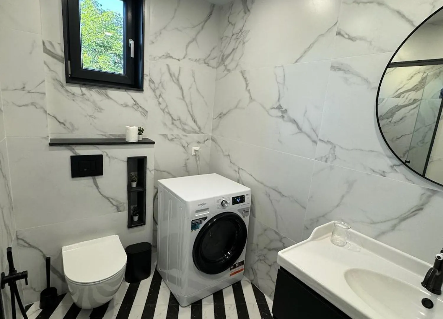 Уютно Кътче 2 Apartamento Sófia 0*,